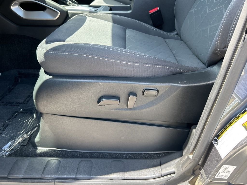 Used 2025 Gray Nissan SV image 18