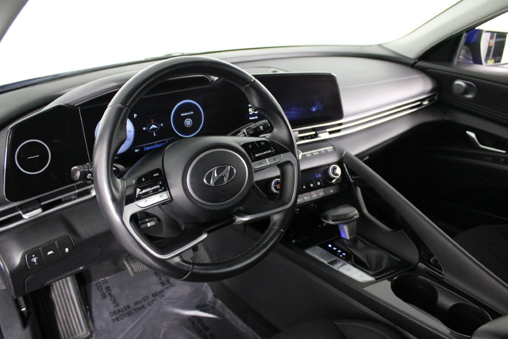Certified Used 2023 Blue Hyundai SEL image 18