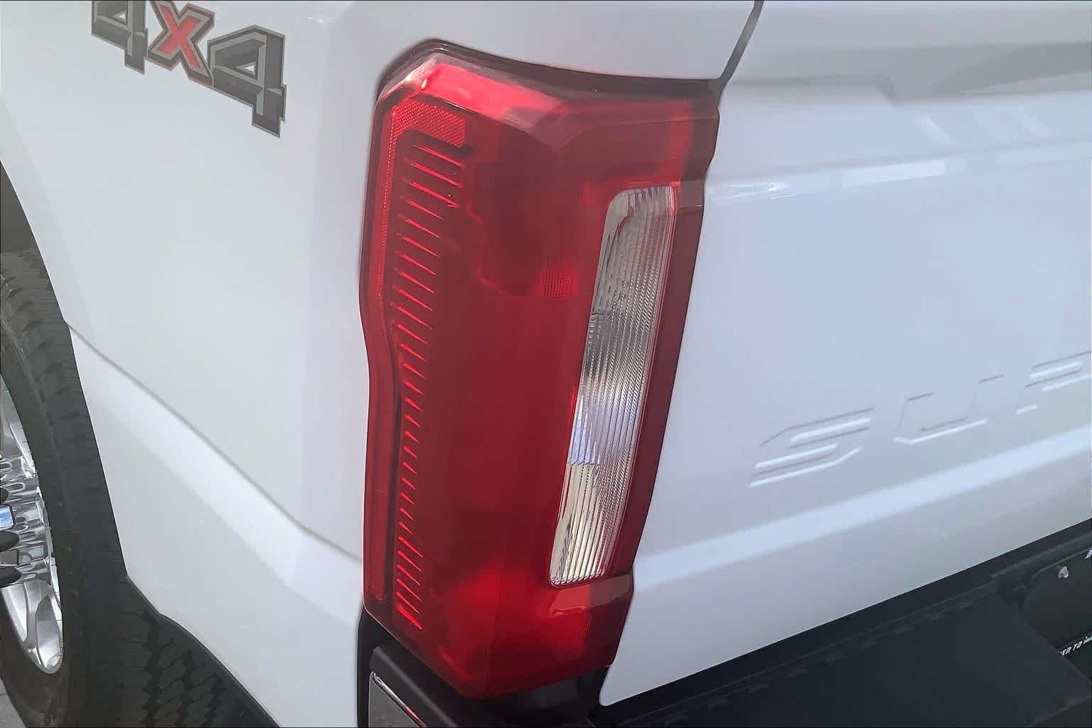 Certified Used 2025 Oxford White Ford XLT image 26