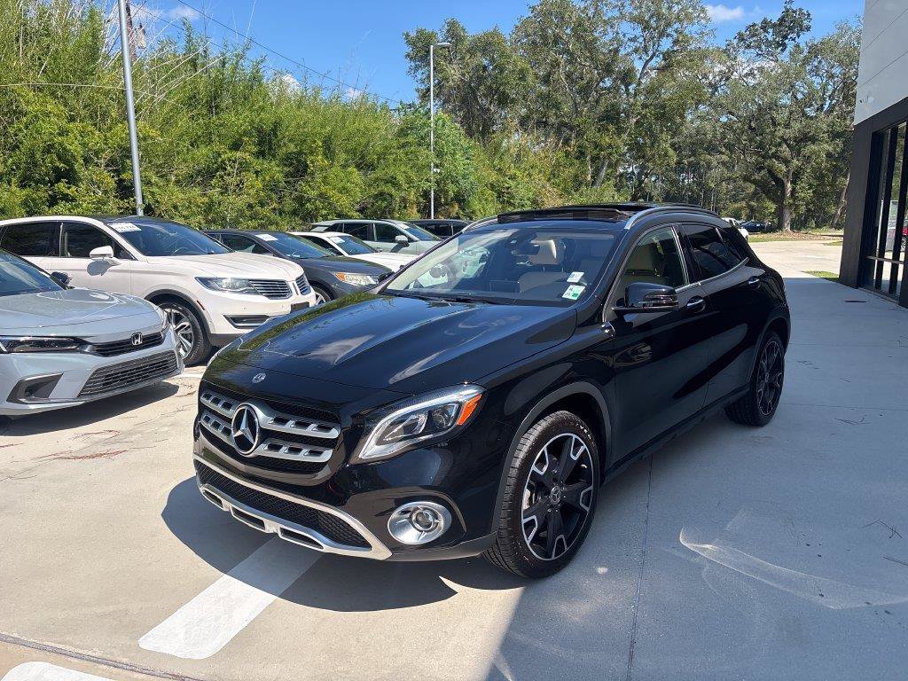 Used 2019 Black Mercedes-Benz GLA 250 image 3