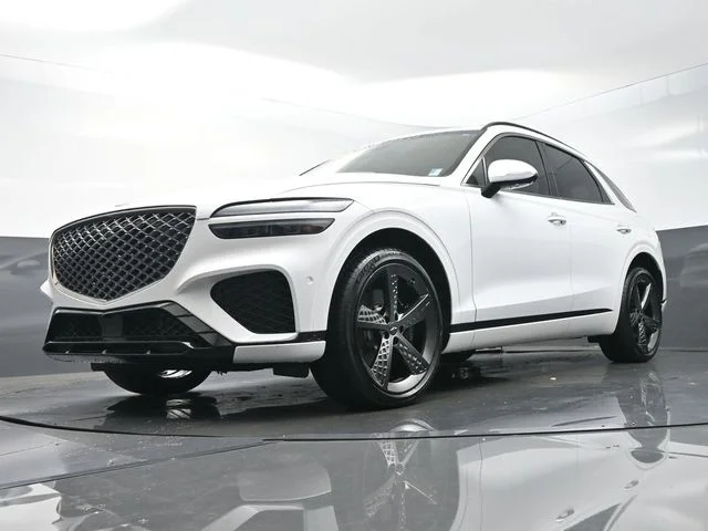 Used 2025 White Genesis 3.5T Sport image 32