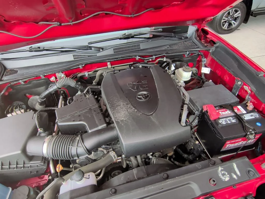 Used 2019 Red Toyota SR5 image 26