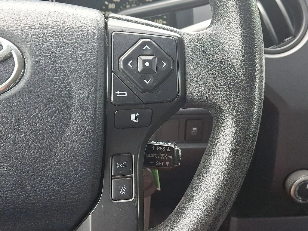 Used 2019 White Toyota SR image 21