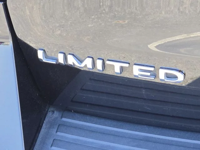 Used 2022 Black Ford Limited image 17
