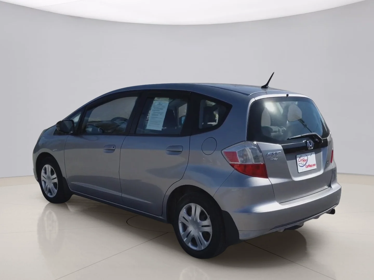 Used 2010 White Honda SUV image 3