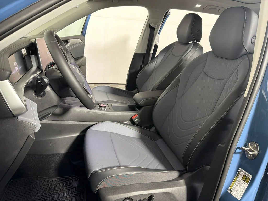 New 2026 Blue Volkswagen 2.0T SE image 10