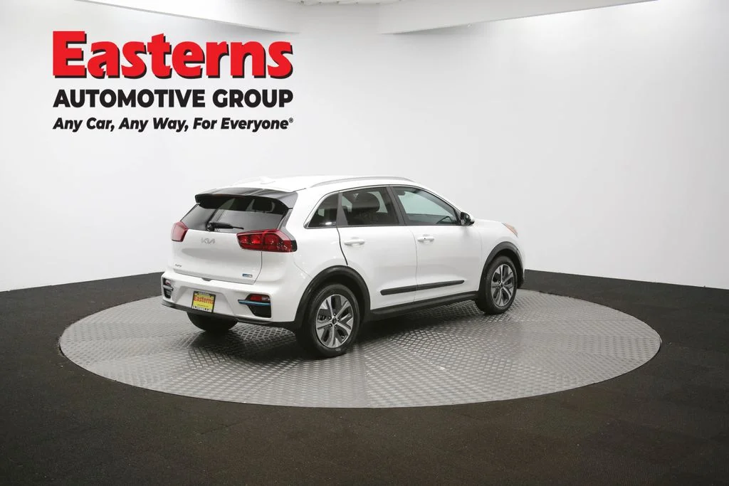 Used 2022 White Kia EX image 43