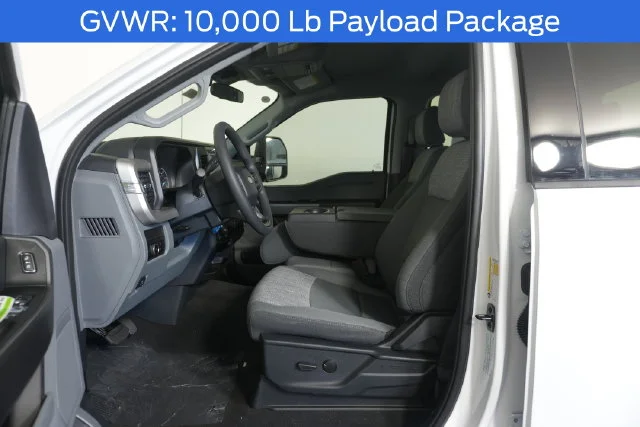 New 2026 Oxford White Ford F-250® XLT image 7