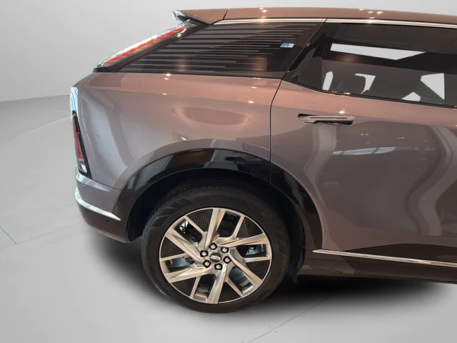 2026 Cadillac OPTIQ Premium Luxury - Photo 10
