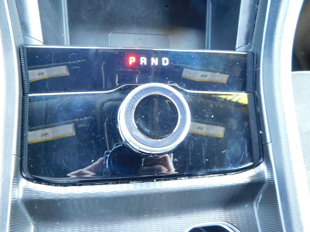Used 2024 White Jeep Altitude image 35