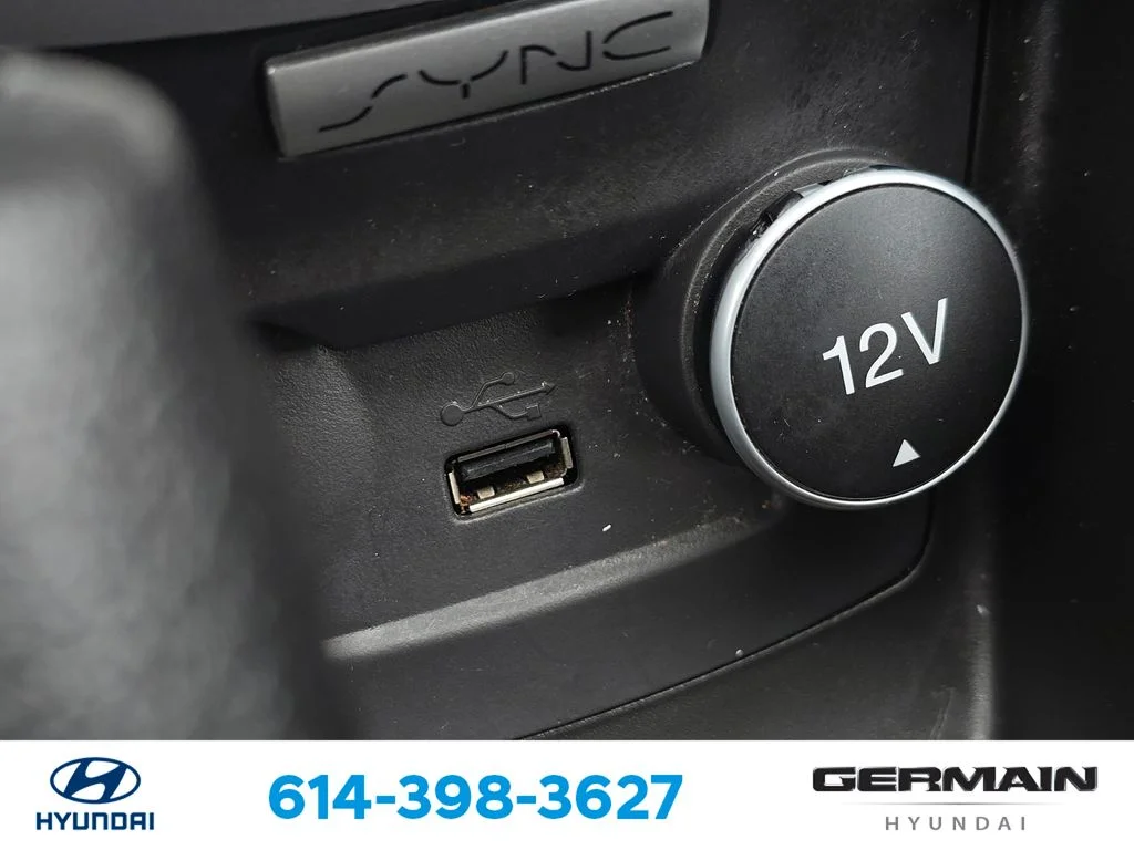 Used 2019 Gray Ford SE image 32