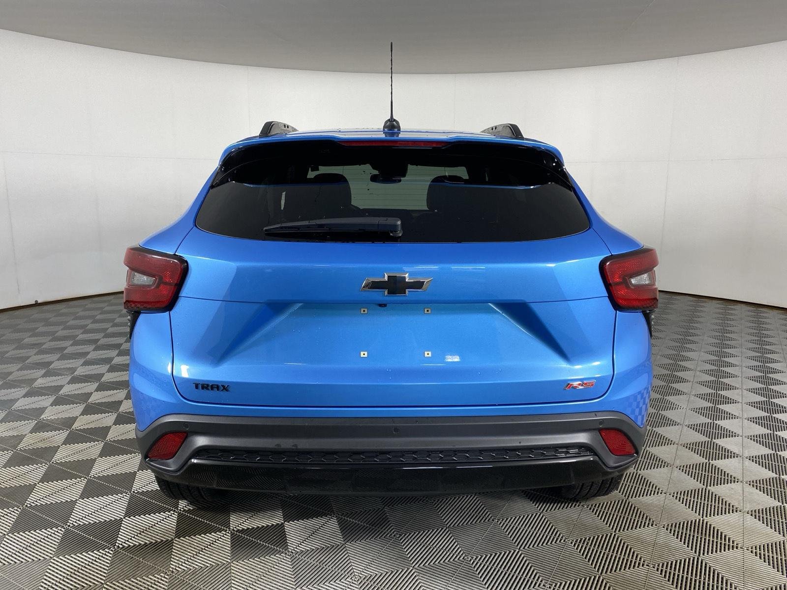 Used 2025 Marina Blue Metallic Chevrolet 2RS image 6
