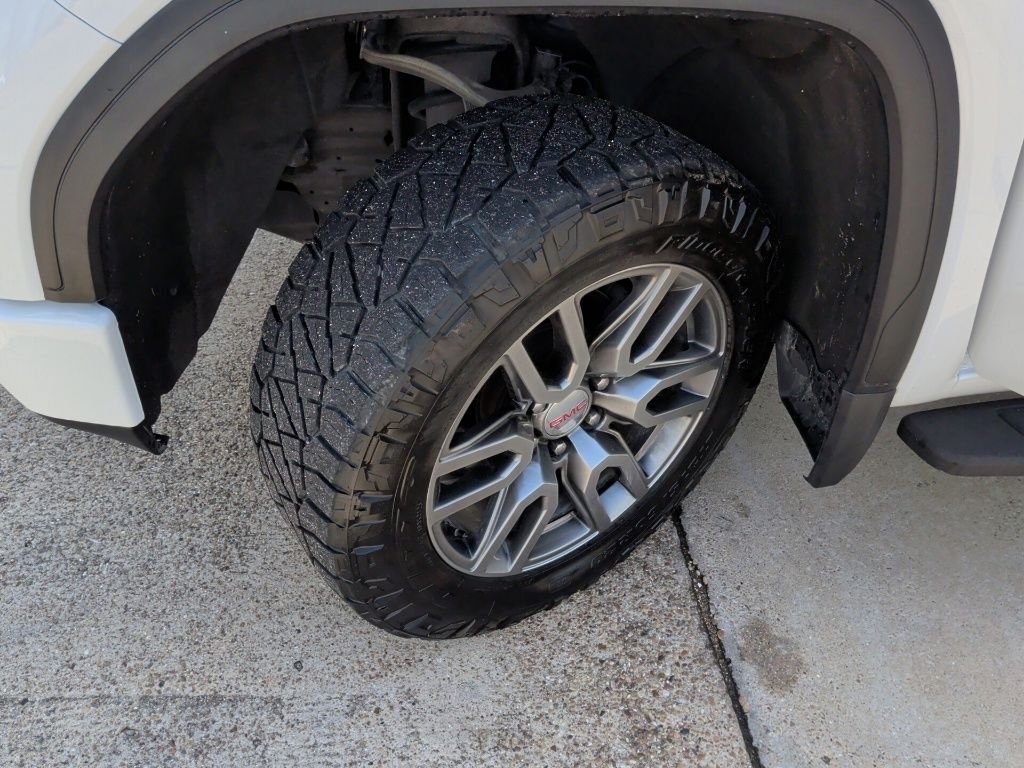 Used 2021 White GMC AT4 image 56