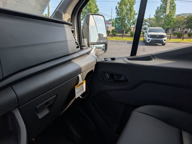 New 2026 Oxford White Ford Cargo Van image 31