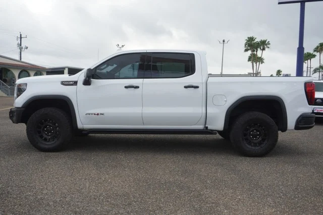 Used 2024 WHITE GMC AT4X image 12