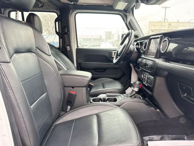 Certified Used 2022 White/off-white Jeep Unlimited Sahara Altitude image 25