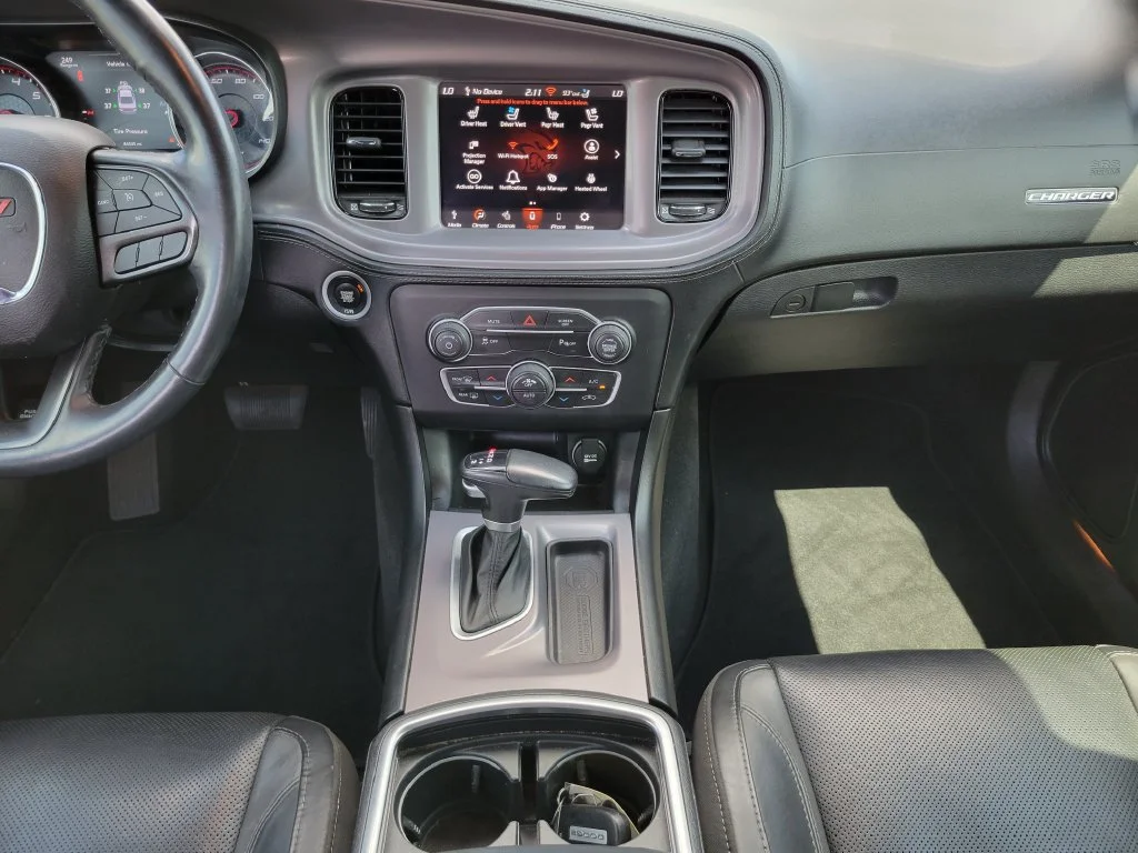 Used 2023 Orange Dodge SXT image 18