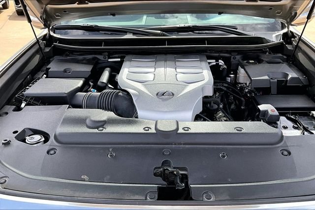 Used 2023 Silver Lexus 460 Luxury image 9