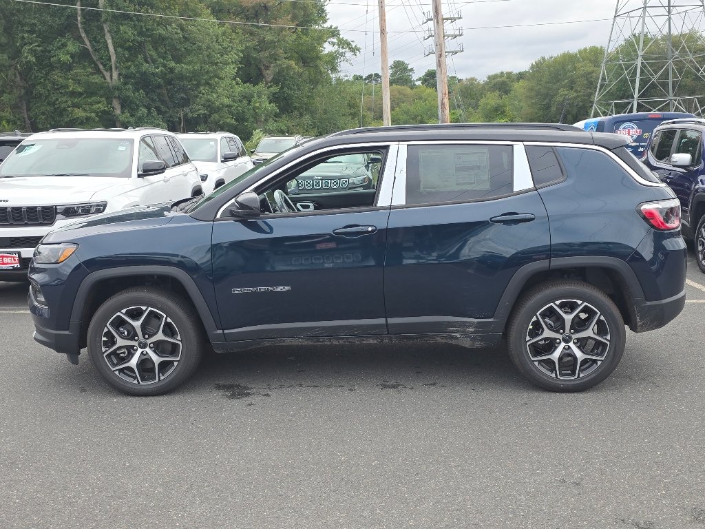 New 2026 Fathom Blue Pearl-Coat Exterior Paint Jeep Limited image 10