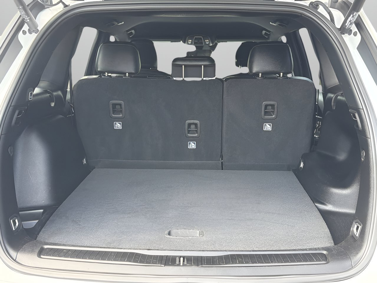 Used 2025 Bright White Clearcoat Jeep Altitude image 8
