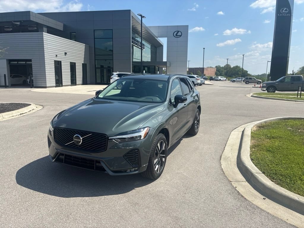Used 2026 Forest Lake Volvo Plus image 3