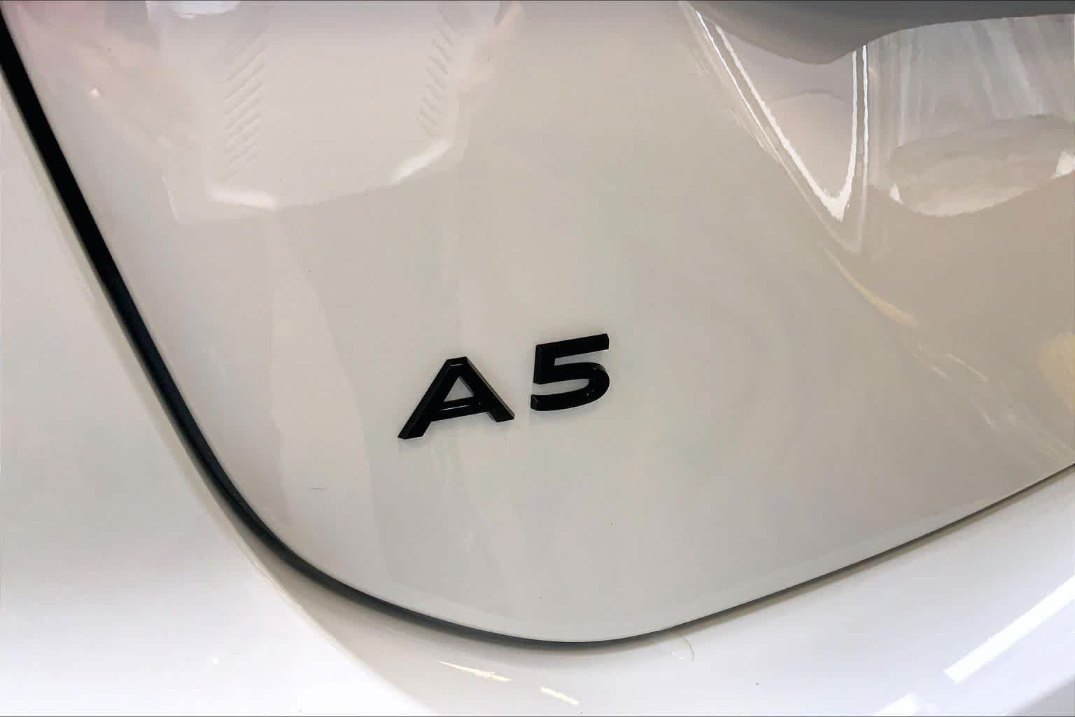 Used 2025 Glacier White Metallic Audi Premium Plus image 10