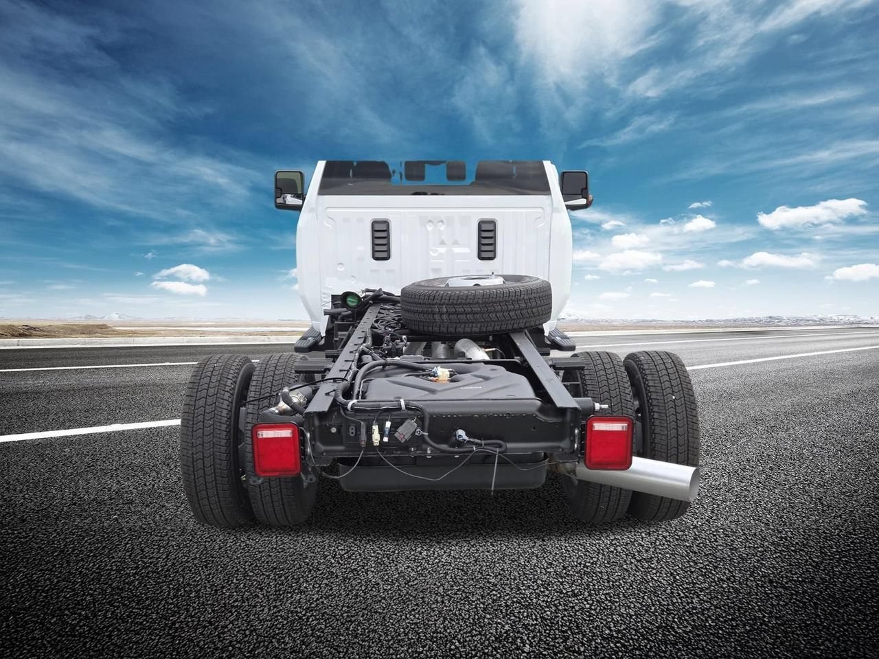New 2026 Summit White GMC SLE image 14