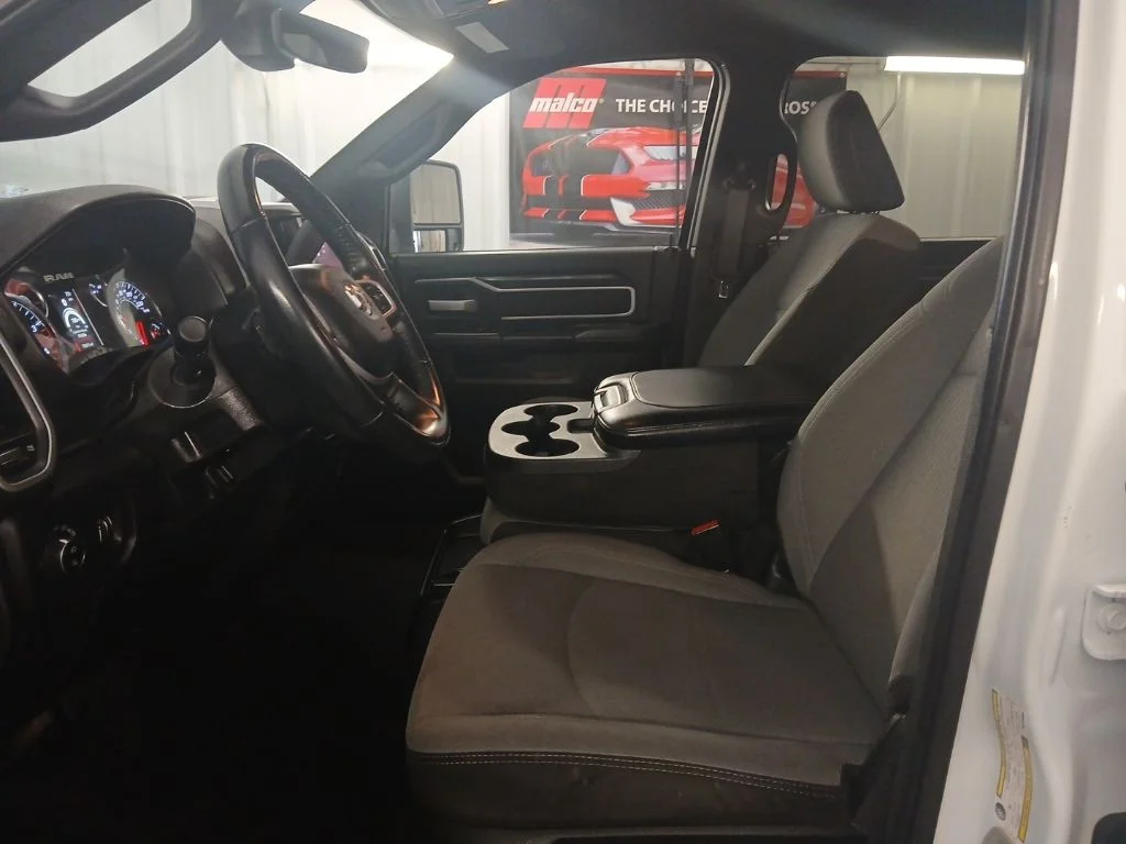 Used 2024 White Ram Big Horn image 37