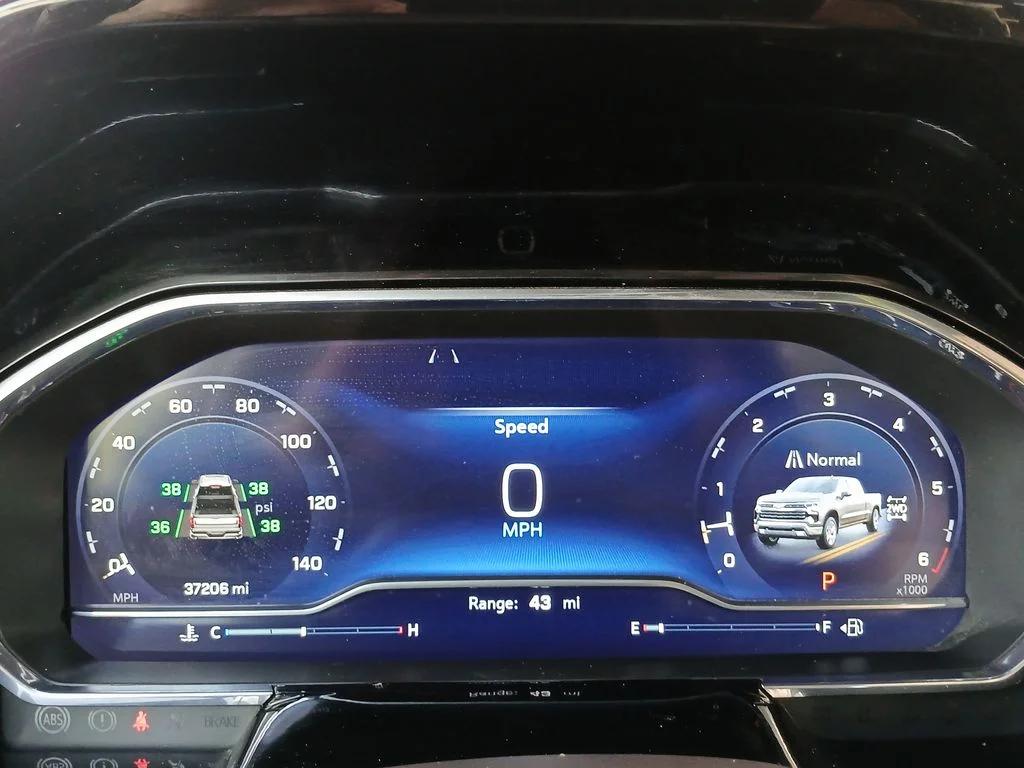 2023 Chevrolet Silverado 1500 LTZ - Photo 11