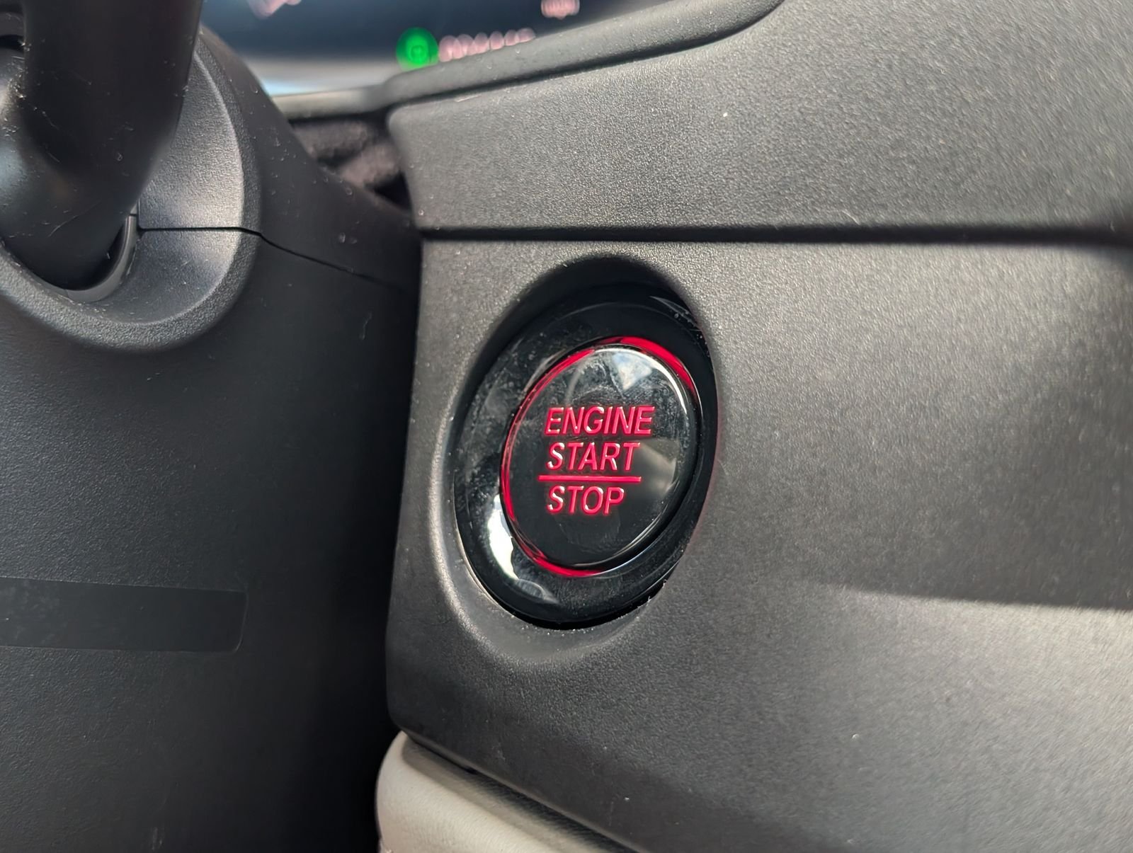 Used 2025 White Honda SE image 21