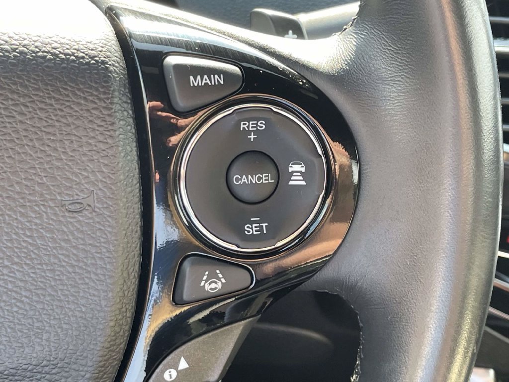 Used 2017 Black Honda EX-L image 21
