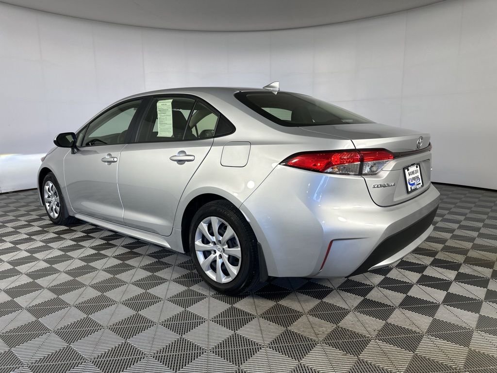 Used 2020 Silver Toyota LE image 7