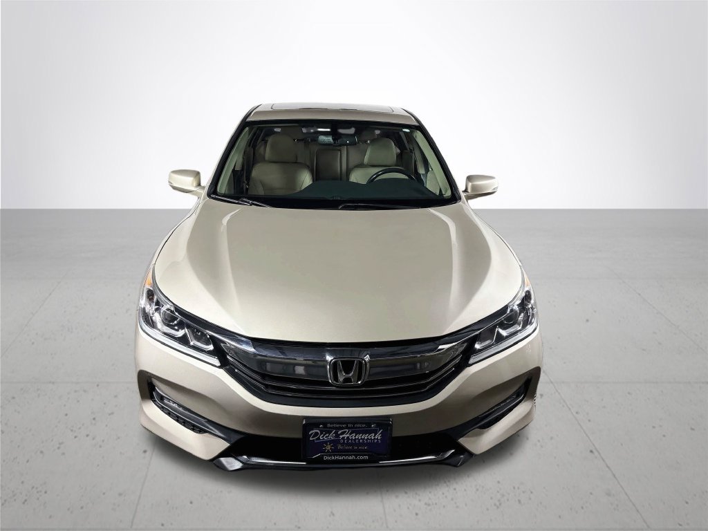 Used 2017 Gold Honda EX-L image 3