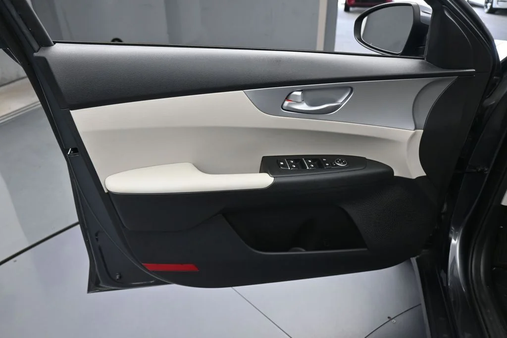 Used 2023 Gravity Gray Kia LXS image 12