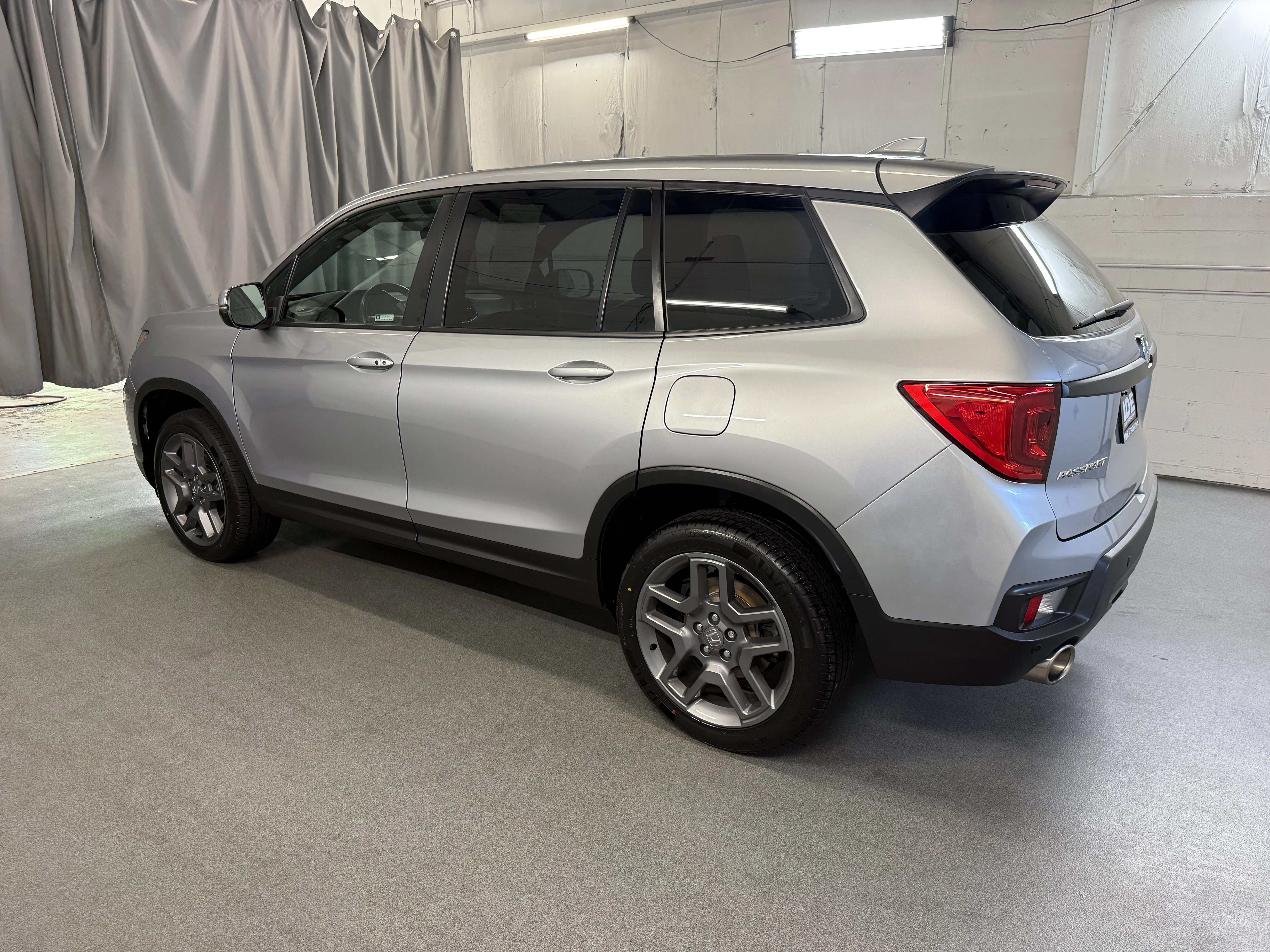 Certified Used 2023 Lunar Silver Metallic Honda EX-L image 6