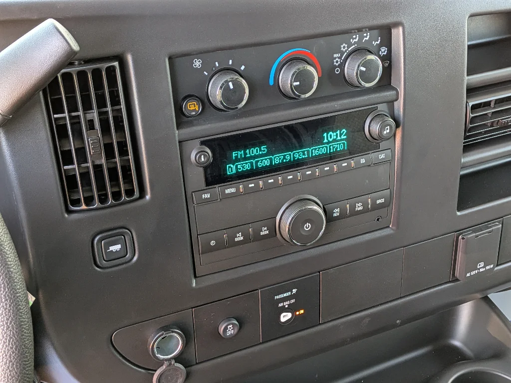 New 2026 Summit White GMC Work Van image 14