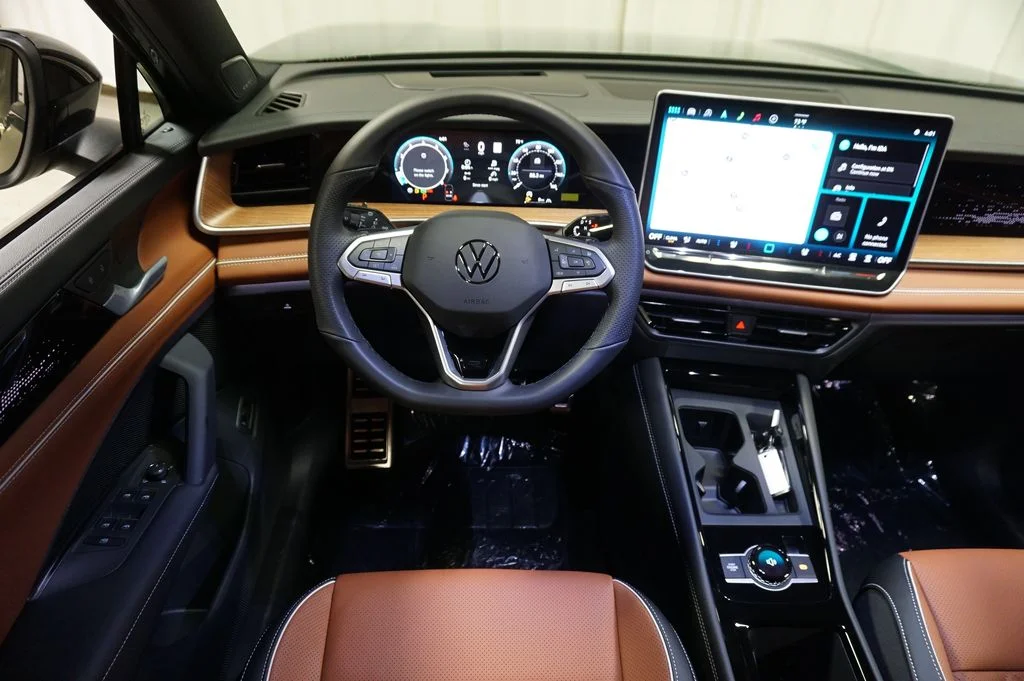 New 2026 Avocado Green w/Deep Black Roof Volkswagen 2.0T SEL R-Line Turbo image 12