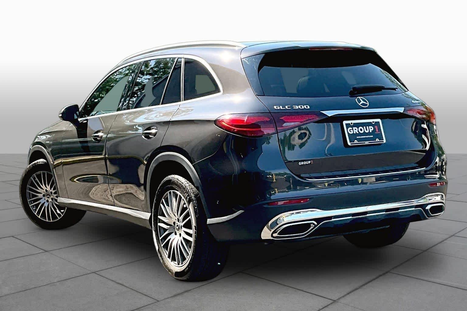 Used 2024 Graphite Grey Metallic Mercedes-Benz GLC 300 image 23