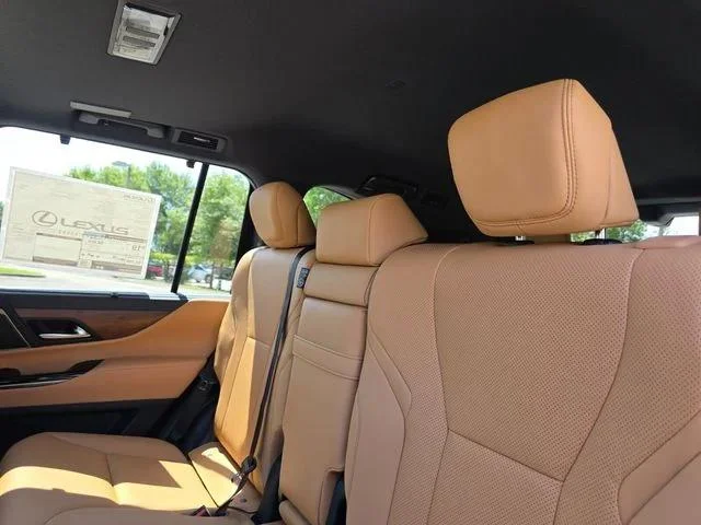 New 2026 Eminent White Pearl Lexus LUXURY image 25