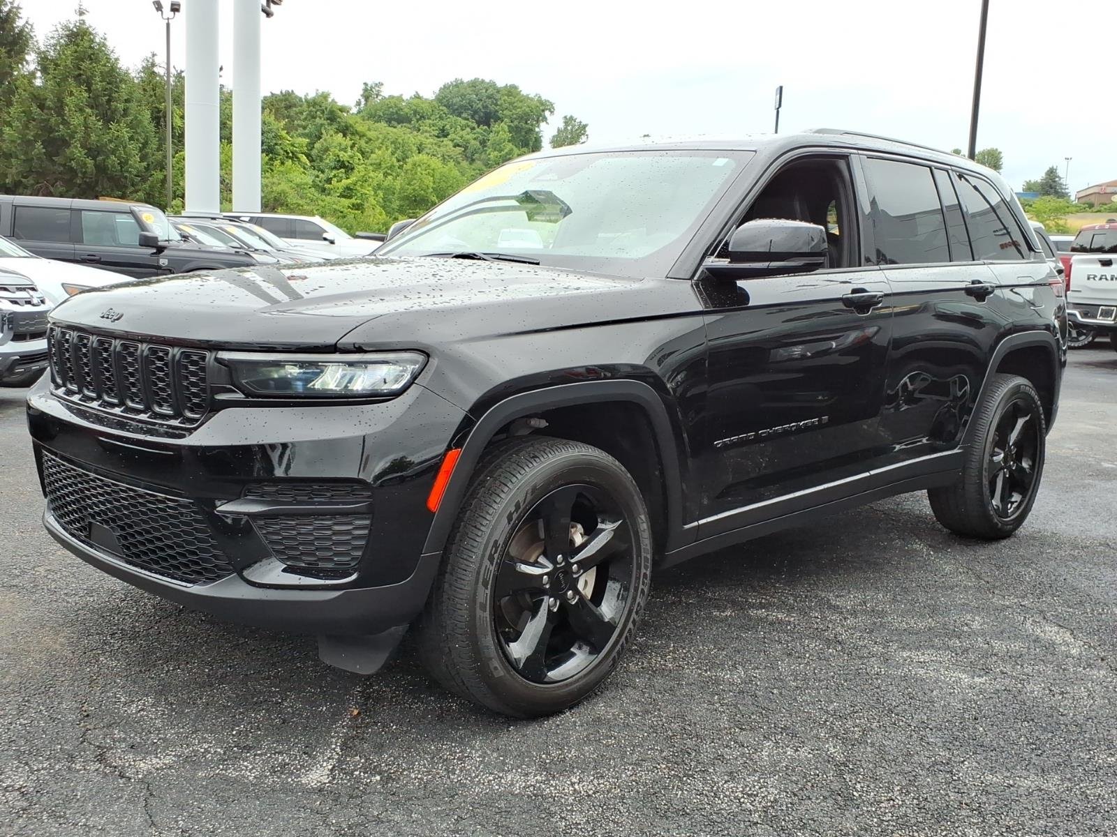 Certified Used 2024 Diamond Black Crystal Pearl Coat Jeep Altitude image 1