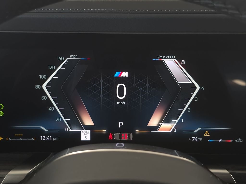 2026 BMW 7 Series 760i - Photo 14