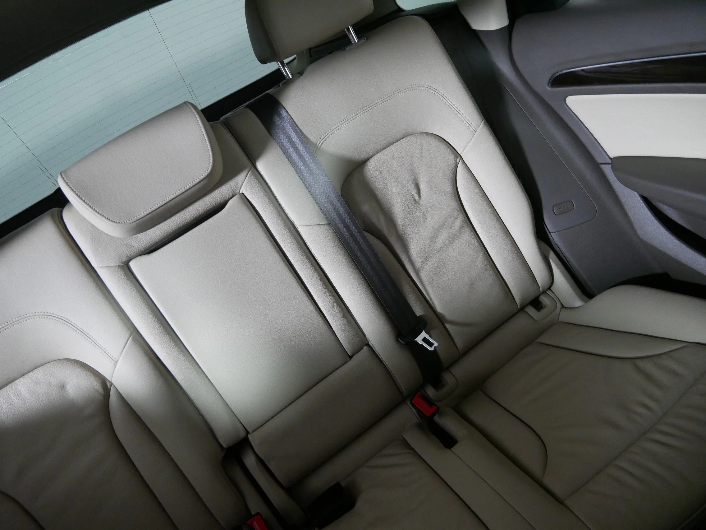 Used 2014 Ibis White Audi Premium Plus image 14