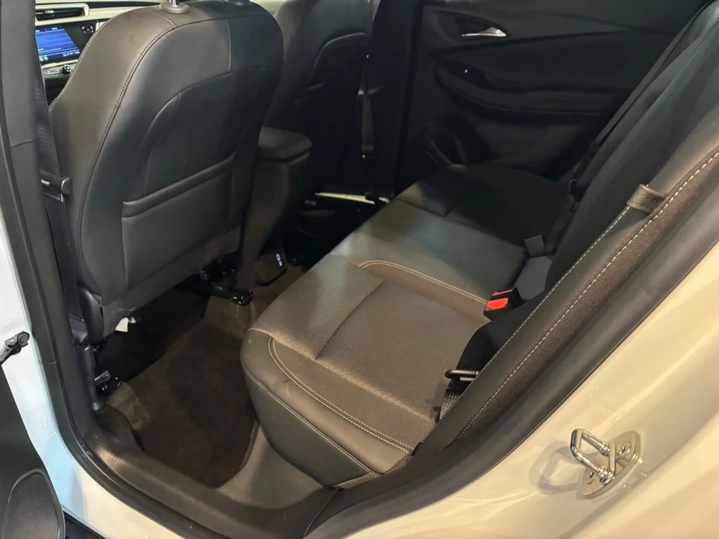 Used 2023 Summit White Buick Preferred image 7