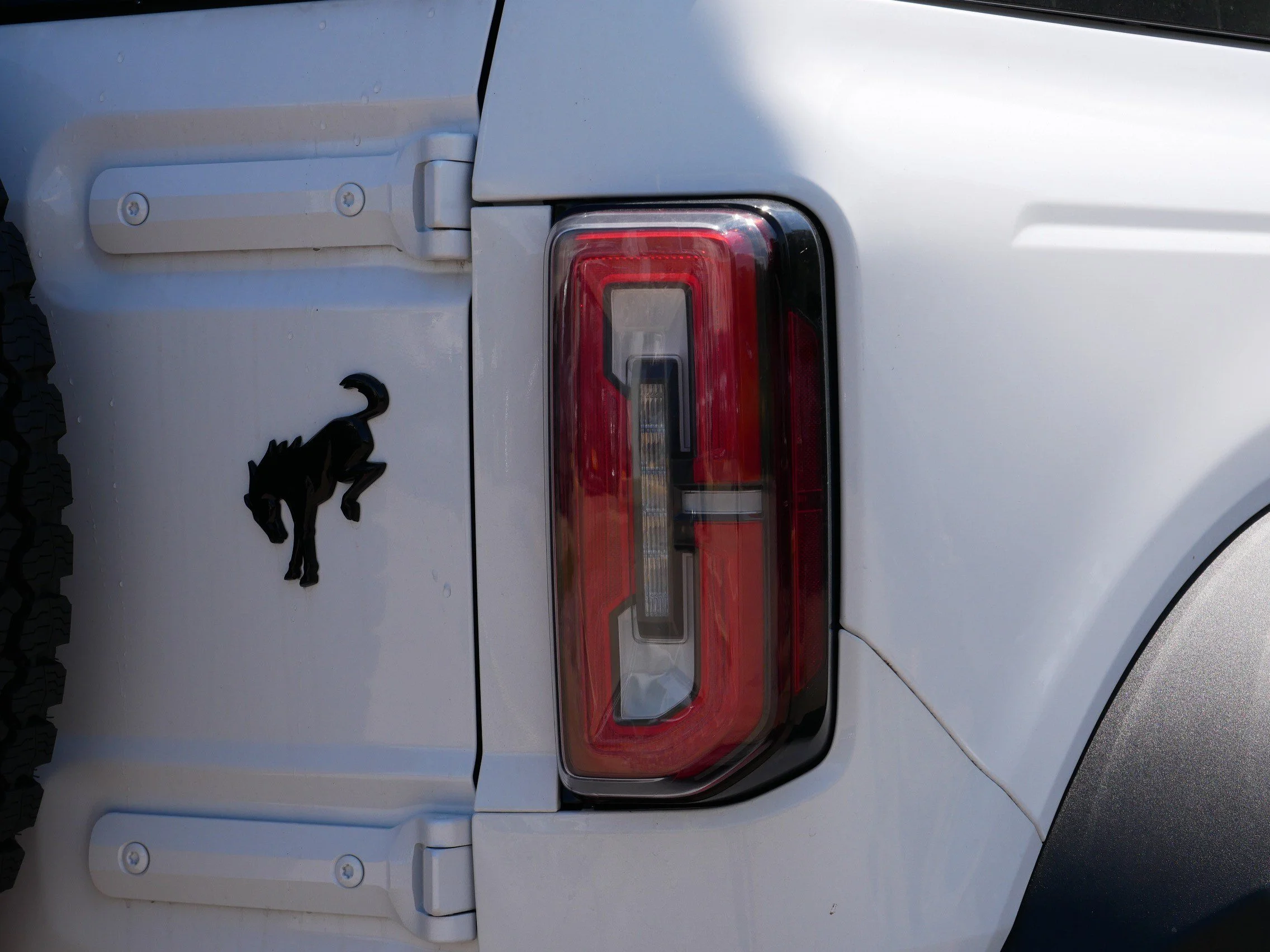 New 2026 Oxford White Ford Badlands image 17