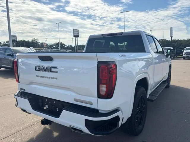 Used 2022 SUMMIT WHITE GMC Elevation image 3