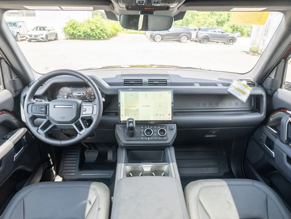New 2026 Sedona Red Land Rover X image 17
