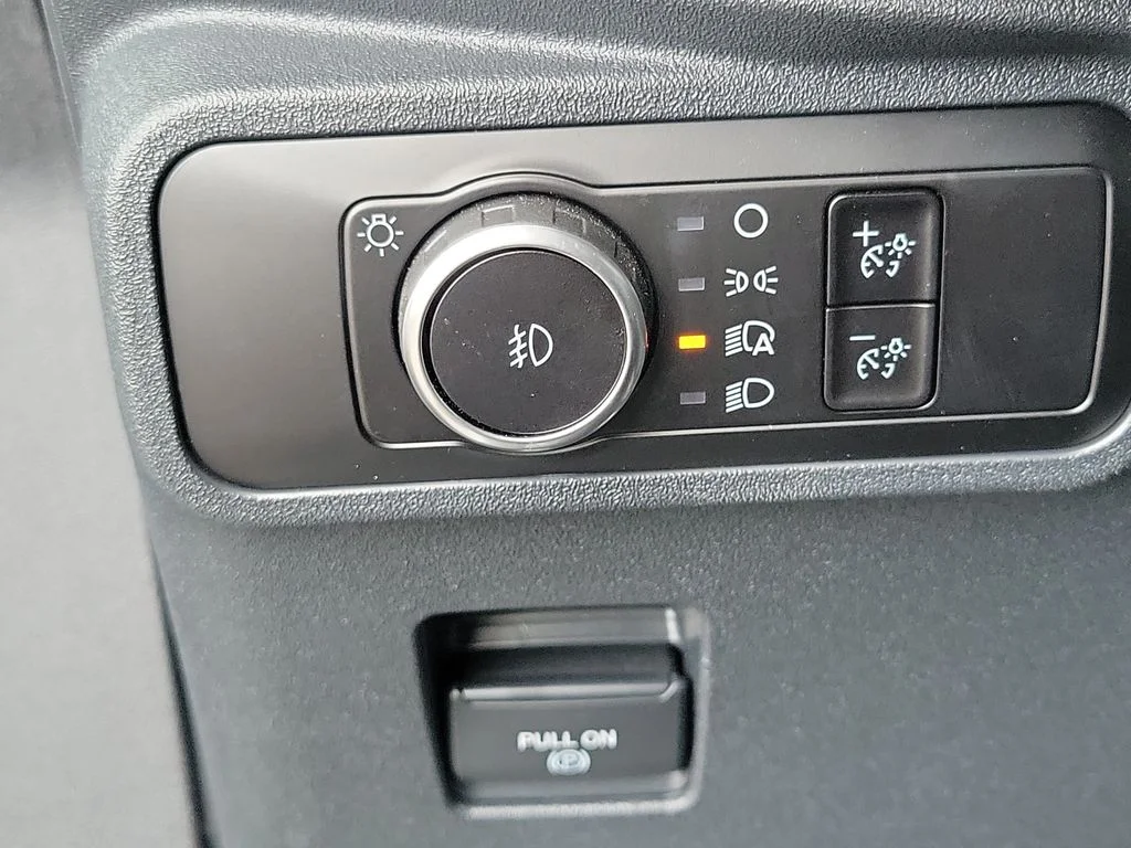 Used 2023 Gray Ford Badlands image 27