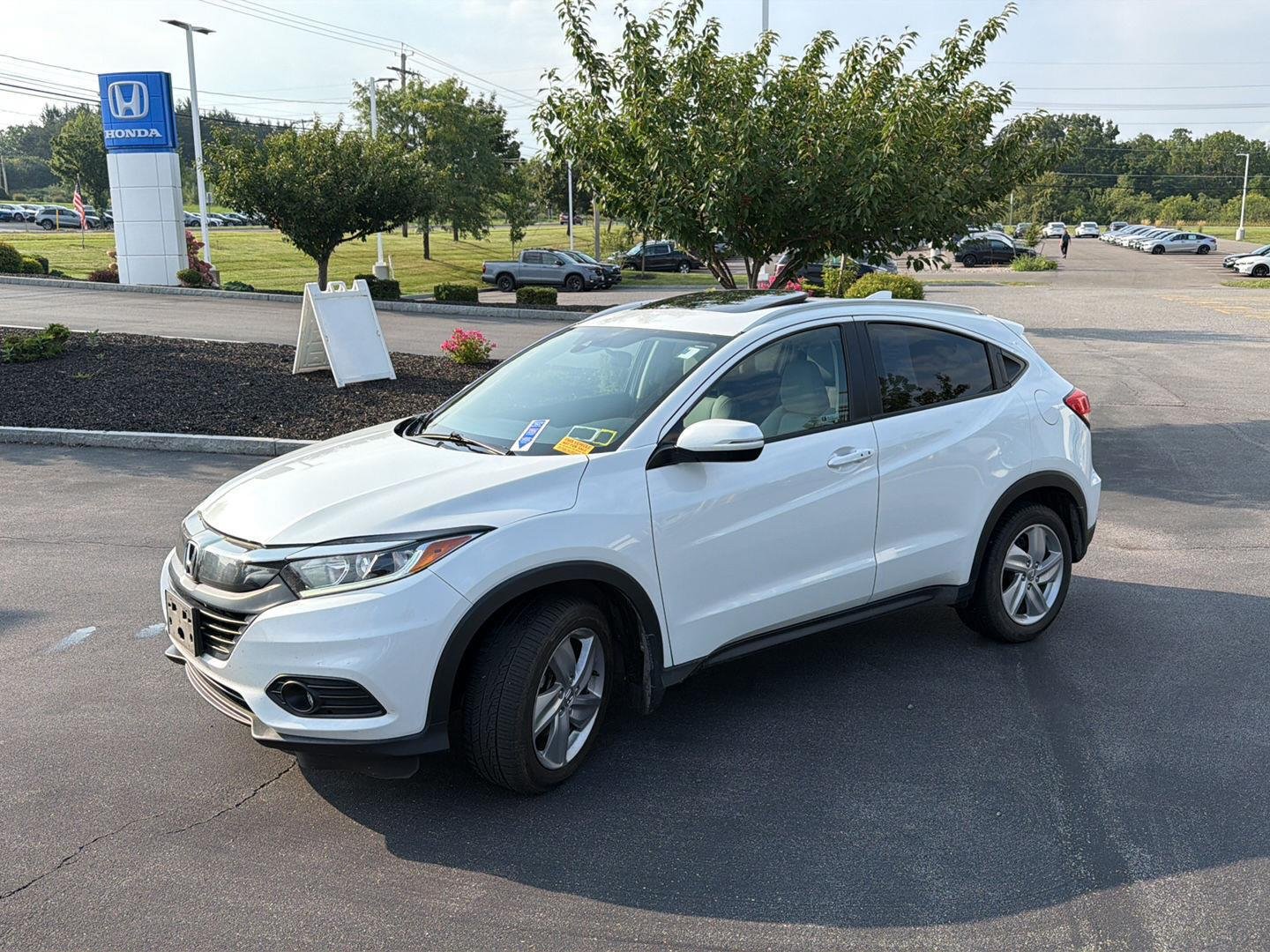 Used 2019 Platinum White Pearl Honda EX image 3
