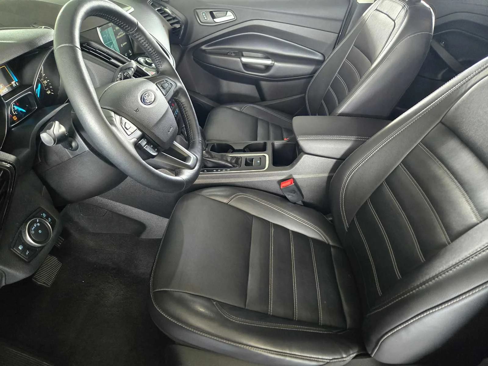 Used 2019 Magnetic Metallic Ford Titanium image 12