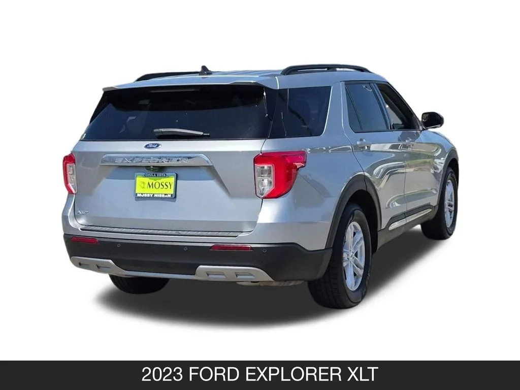 Used 2023 Silver Ford XLT image 9